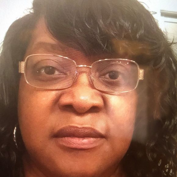 Meet your Posher, Julia - Picture 1 of 1